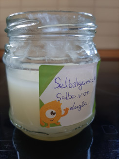 fertige Salbe im Glas